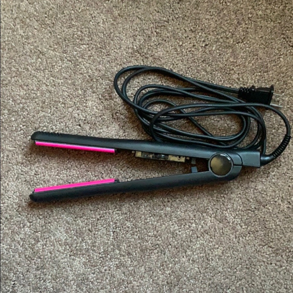 Hot Tools 1 Inch Flat Iron